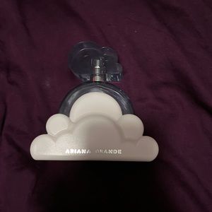 Ariana grande cloud perfume